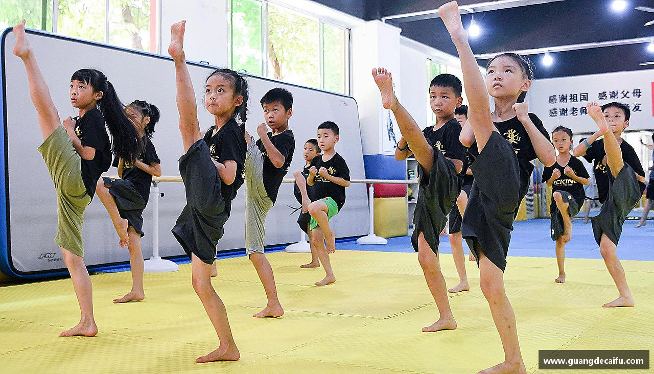 每一分努力，都是前行的动力。